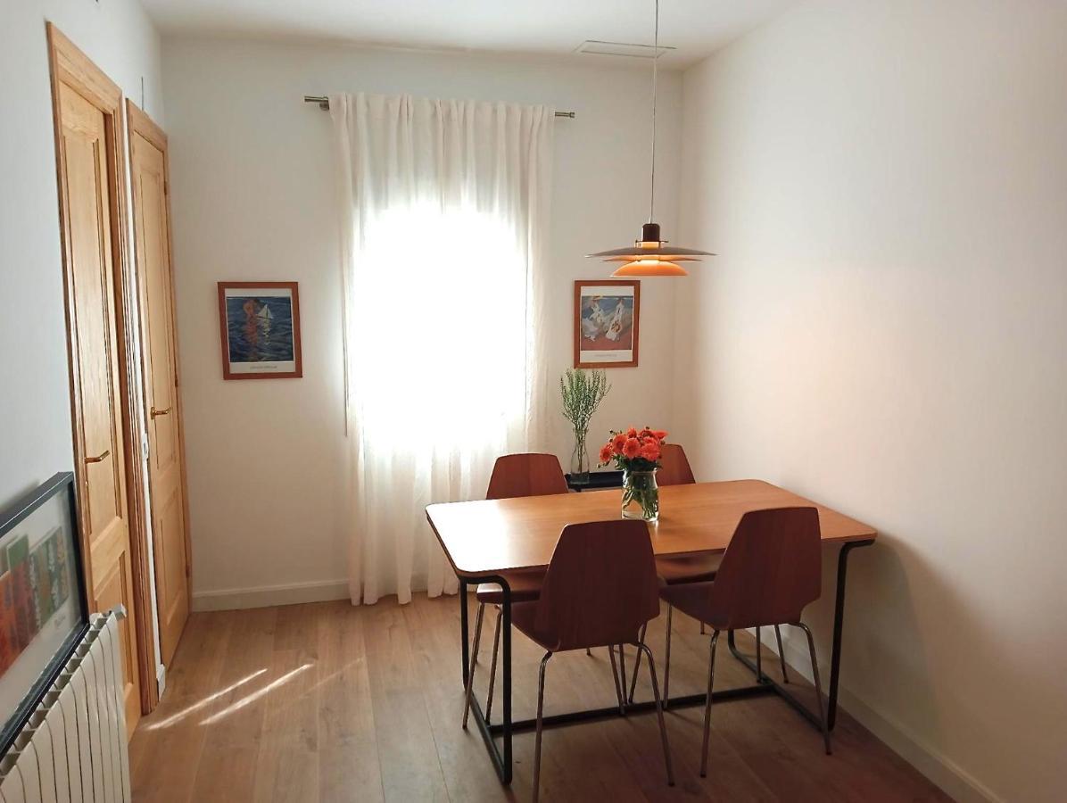 Appartement Comfortable Apartment. Very And Quiet. *